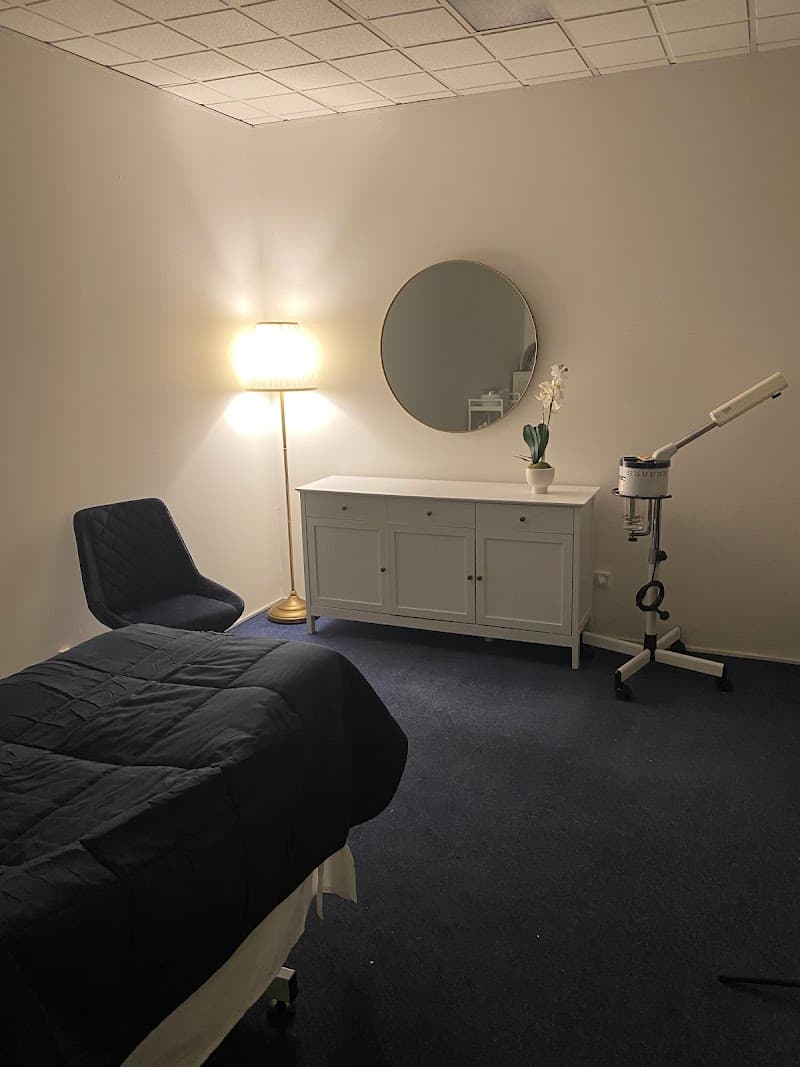Aram Skin Clinic — 2