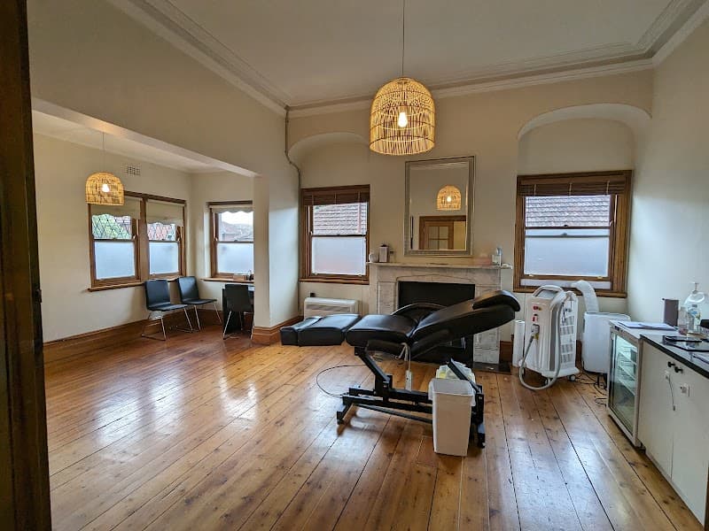 Cosmetique Richmond — 1