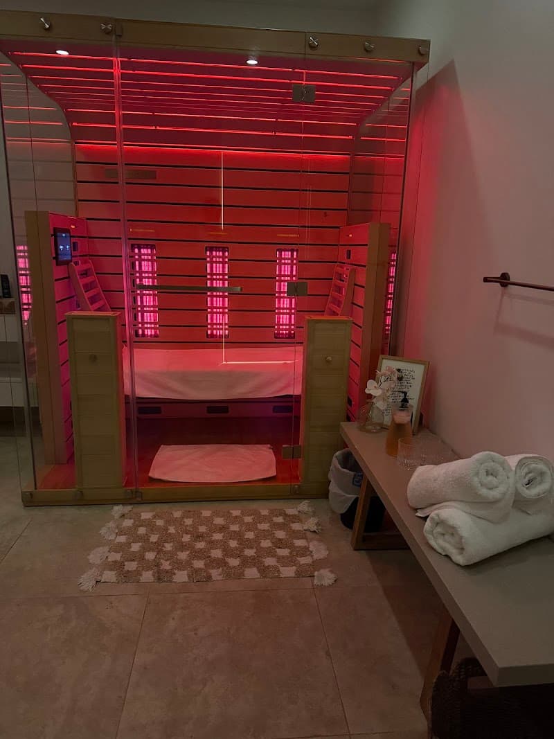 PLUMP Aesthetic Clinic — 1