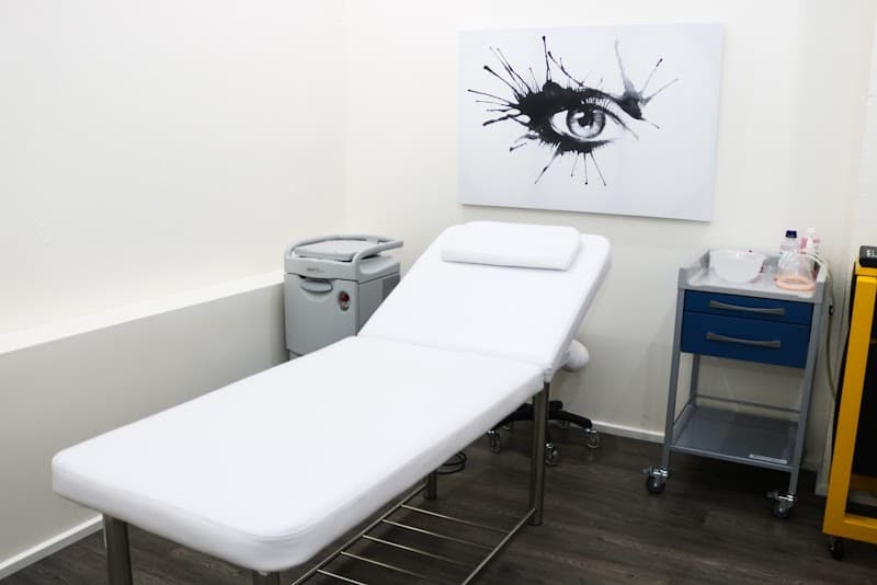 Skintech Medical Cosmetic Laser Clinic CBD — 3